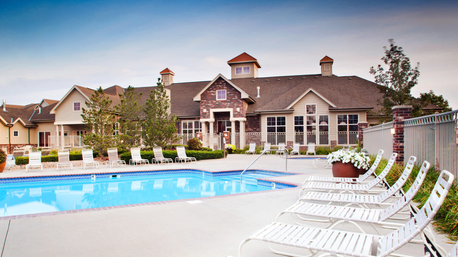 Broadmoor Apartments Broadmoor It Up