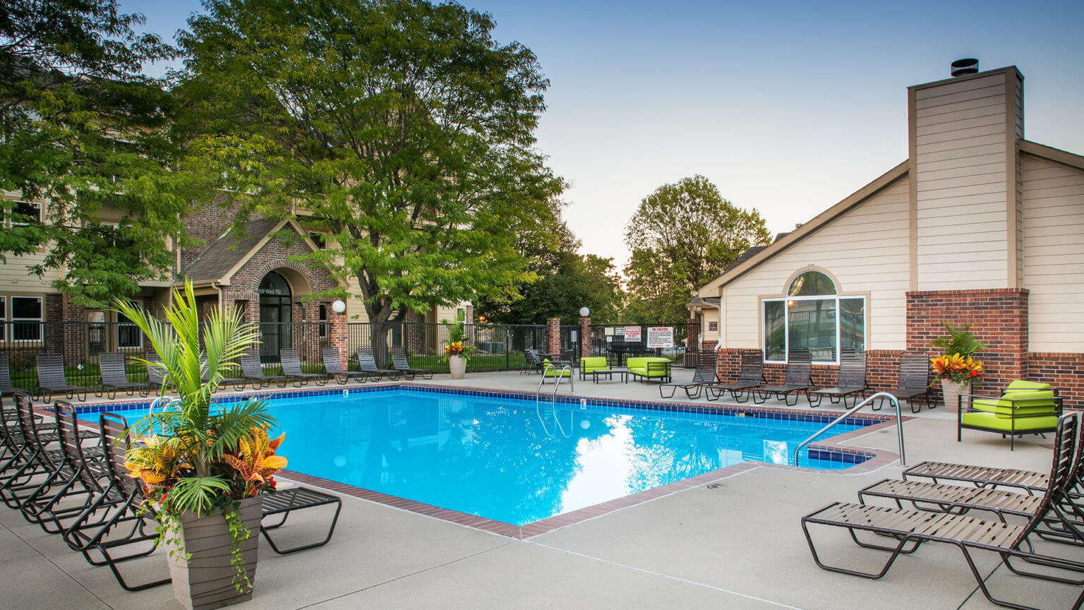 Southwest Omaha Apartments Broadmoor