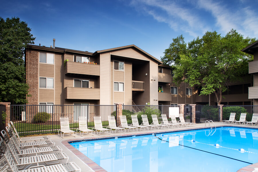 Bentley By Broadmoor Apartments For Rent In Central Omaha